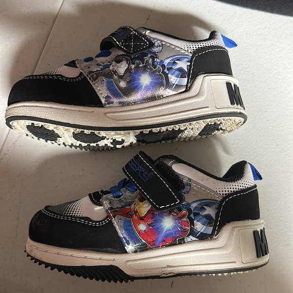 Marvel Avengers running shoes - Picture 4 of 8